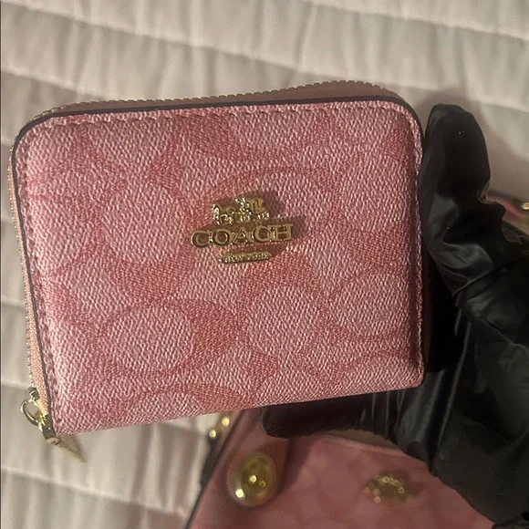 Coach Pink Signature Pattern Bag Set - Picture 10 of 12